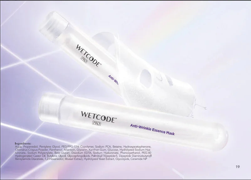 Maschera viso Wetcode Pro Anti-Wrinkle Essence su sfondo chiaro, skincare BuzzSkin.
